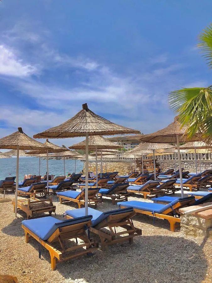 Santa Paola Apartments Sarandë