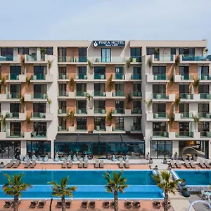 Pinea & Hotel